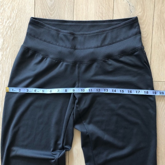 Mizuno Elite Lightweight Performance Flare Pants in Grey Size M Long - Picture 3 of 12